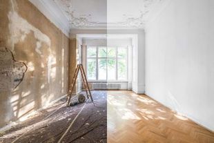 Bild eines Wohnzimmers in einem Altbau vor und nach der Verputzung