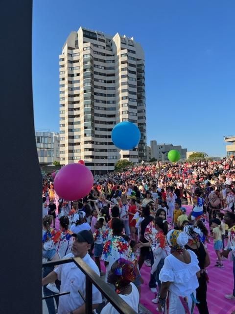 Photo d'une foule de personne