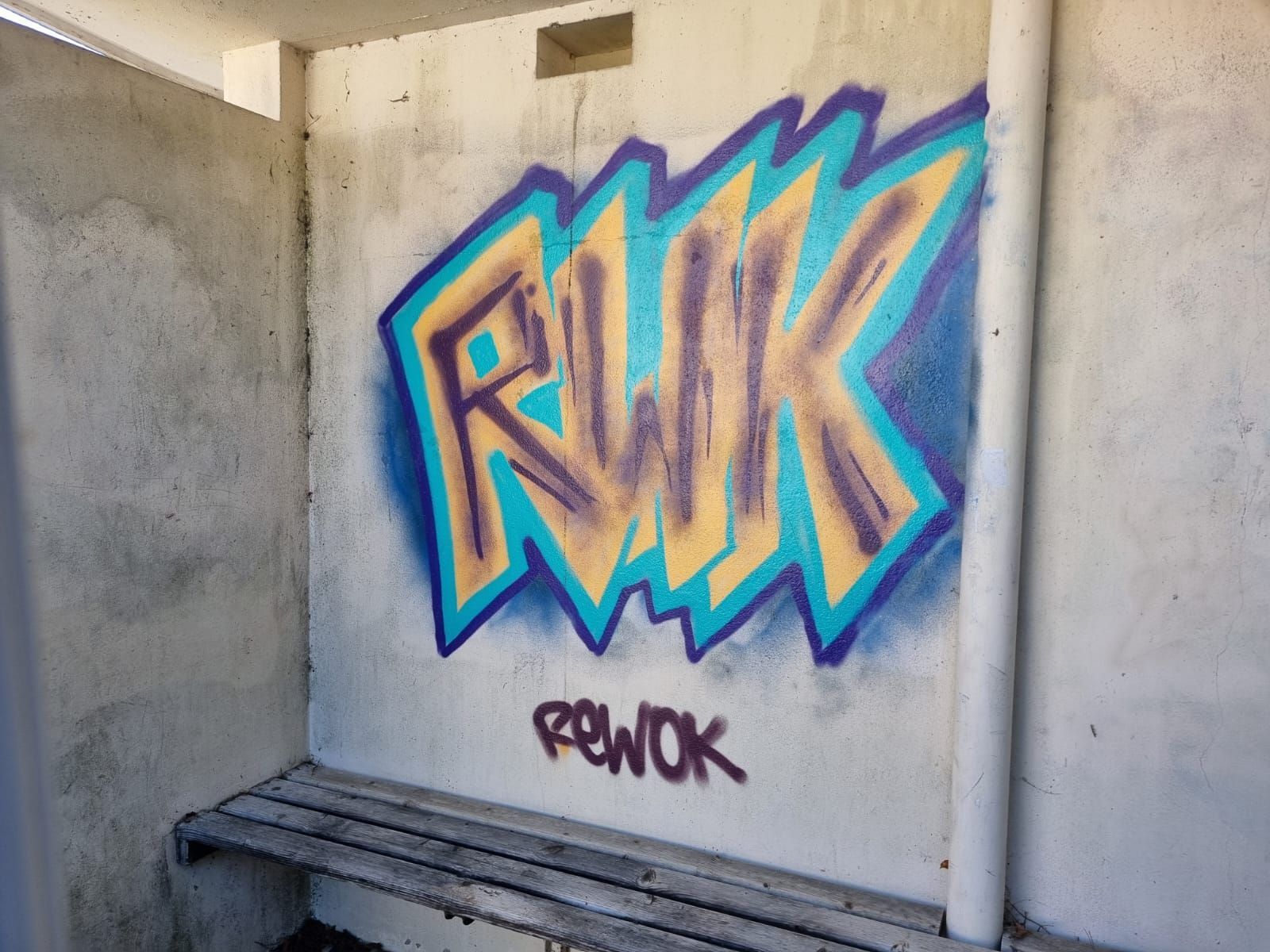 Aérogommage tags avant