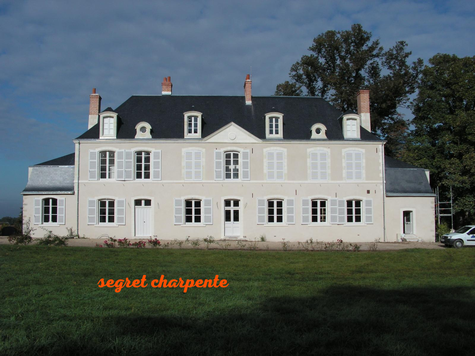 couverture en ardoises d'angers St loup sur Cher