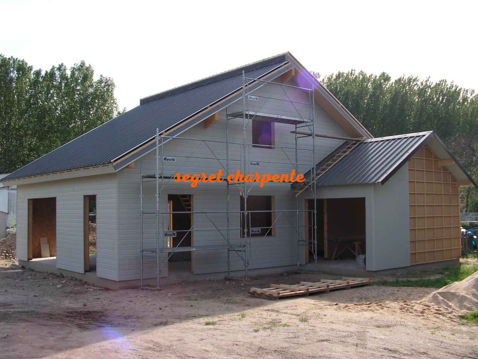 Maison bois à couverture isolante- Indre