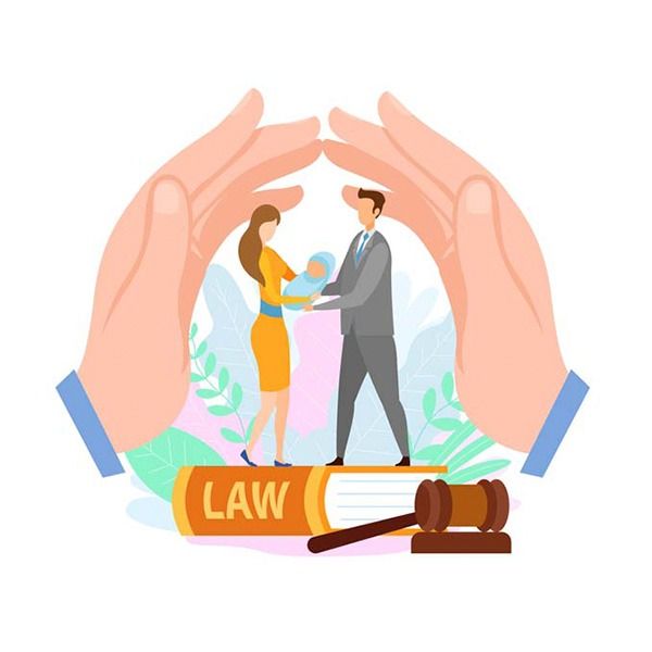 Un hombre y una mujer están de pie encima de un libro de leyes.