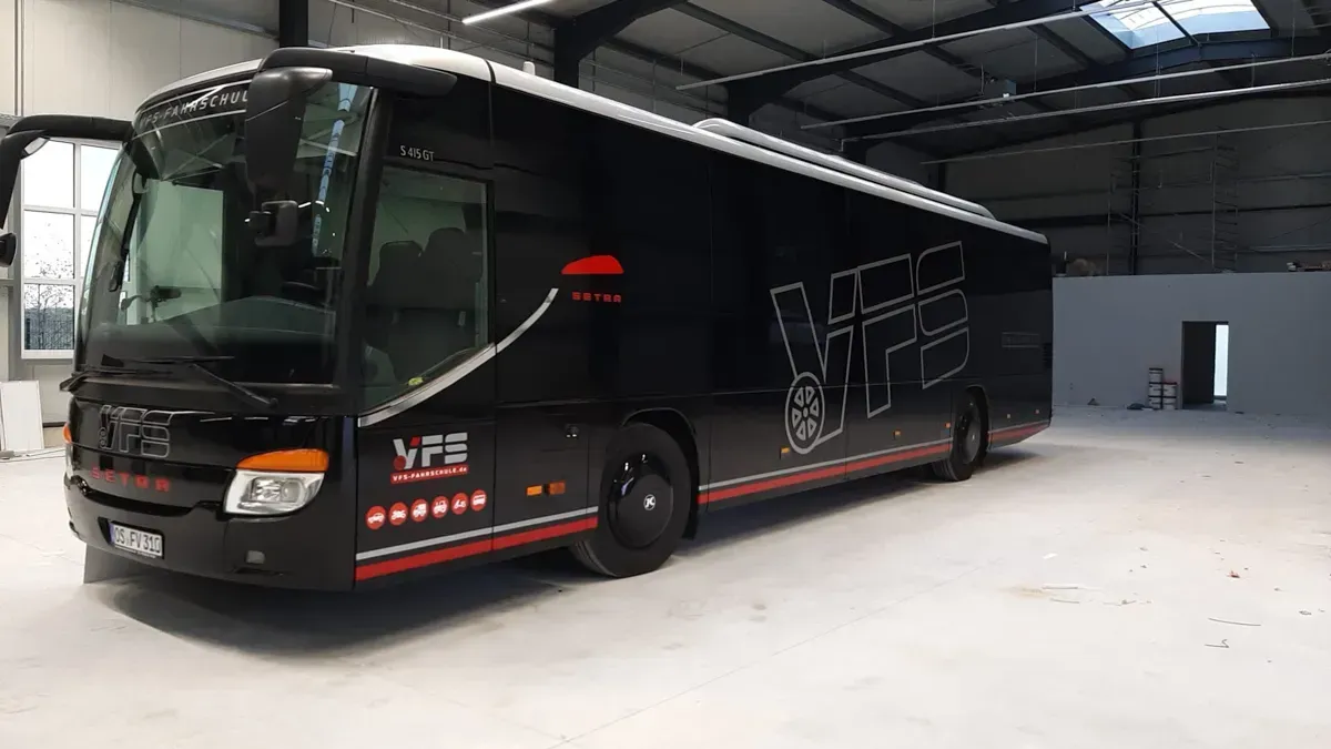Ausbildungsbus der VFS Verkehrsfachschule