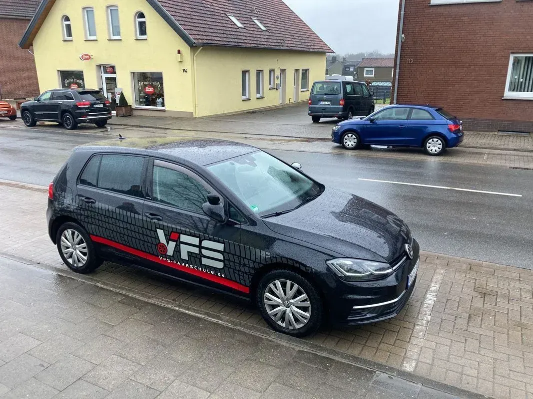 VW Golf 7 Automatik als Ausbildungsfahrzeug der VFS