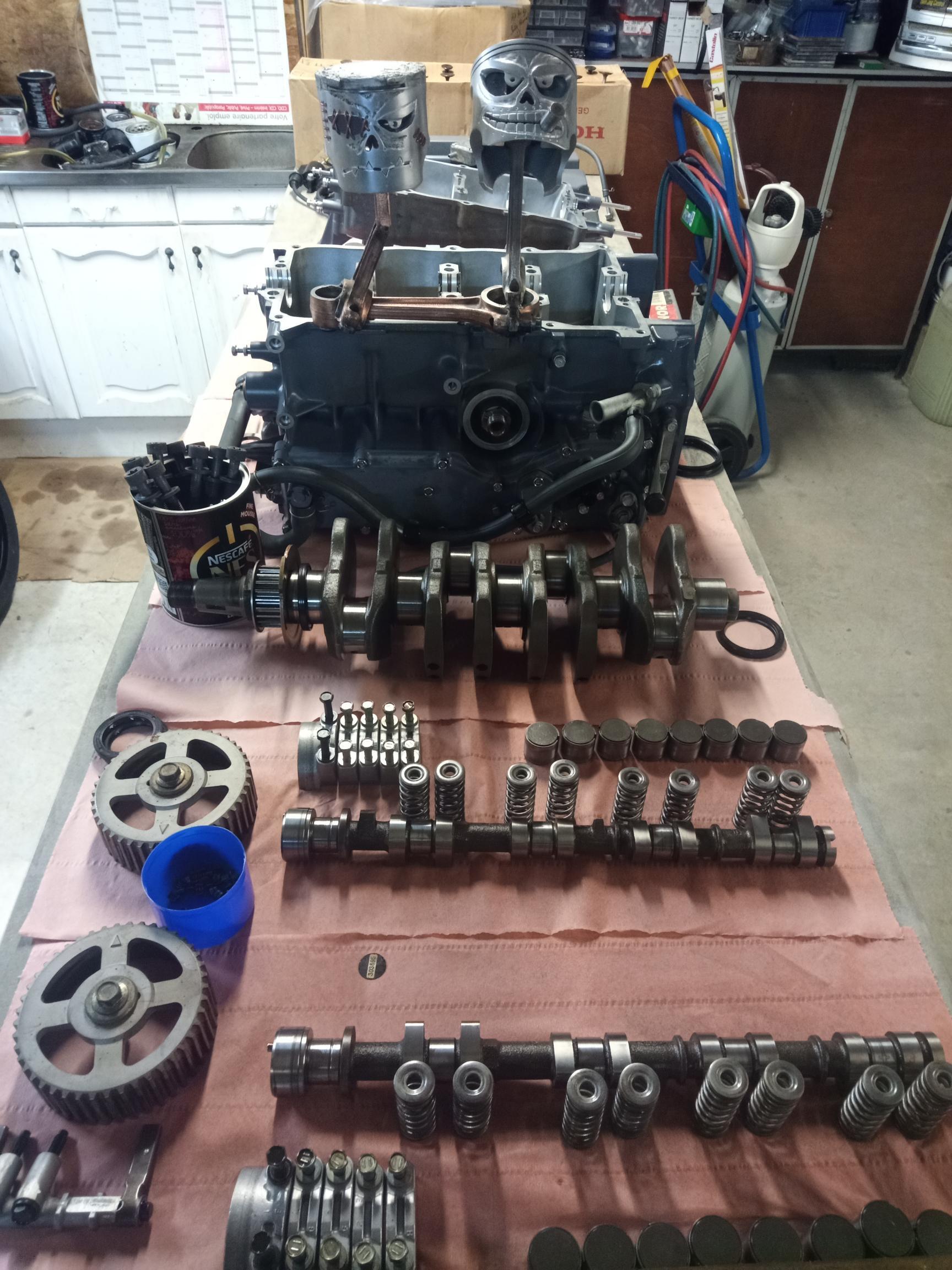 Pièces détachées de moteur