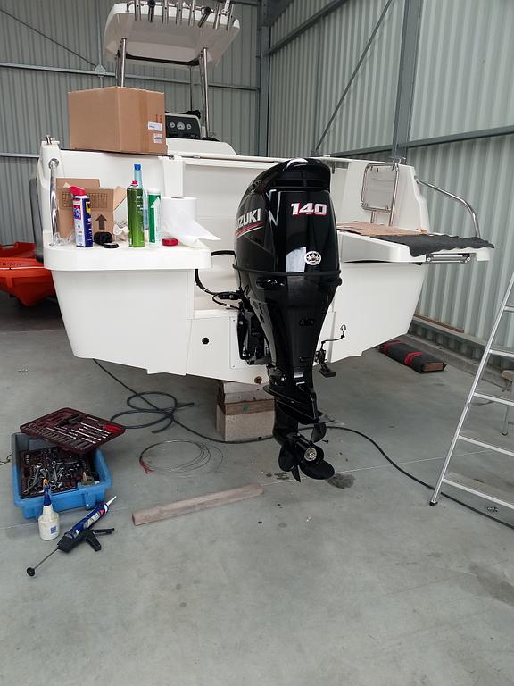 Pose d'un moteur Suzuki