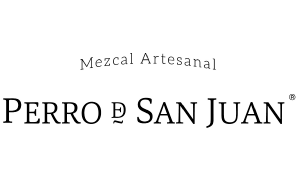 Un logotipo para perro e san juan mezcal artesanal sobre un fondo blanco.
