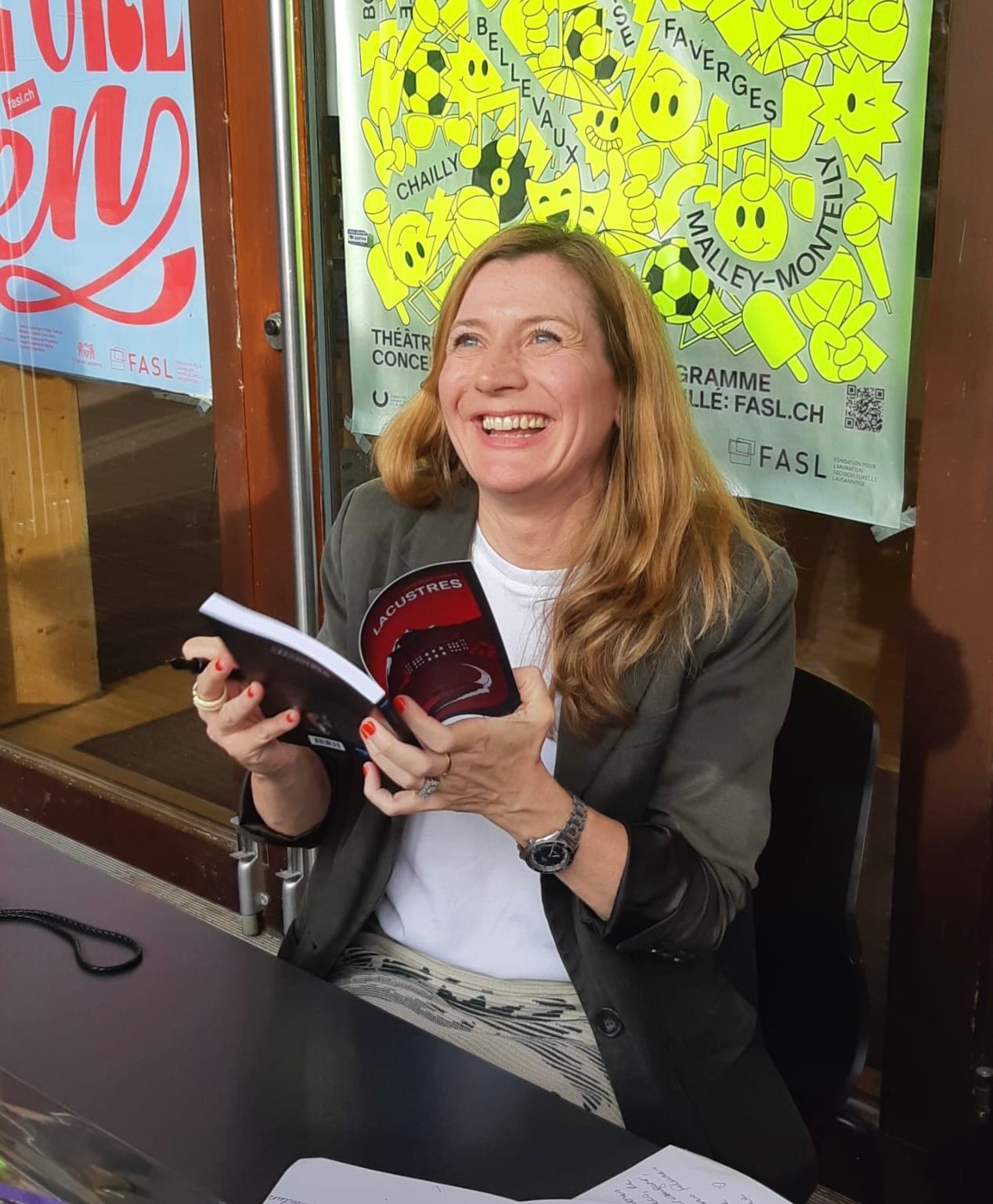 Un large succès pour la sortie du premier roman de Laure-Marie Lestang, mardi 27 mai à la Maison de Quartier de Chailly