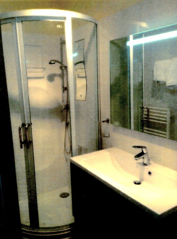Une salle de bains privative dans chaque chambre de votre hôtel