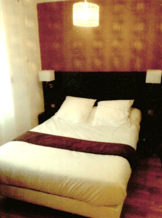 Une chambre tout confort dans votre hôtel Au Bon Coin à Cloyes-sur-le-Loir