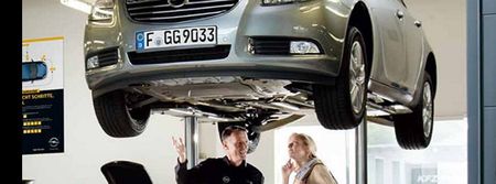 Garage Opel.