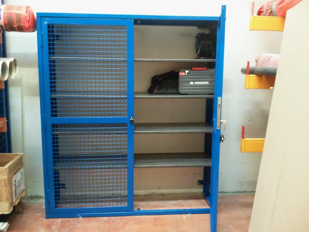 Armoire de rangement