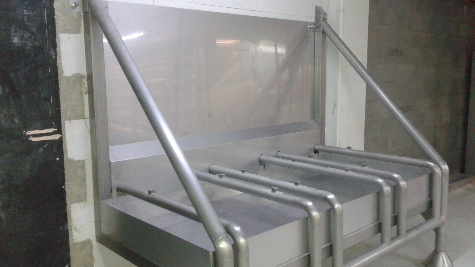 support inox pompe hydrolique