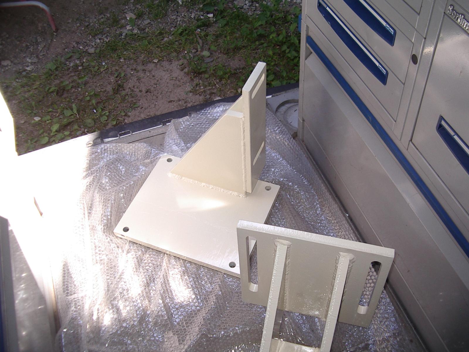 Support mecano soude