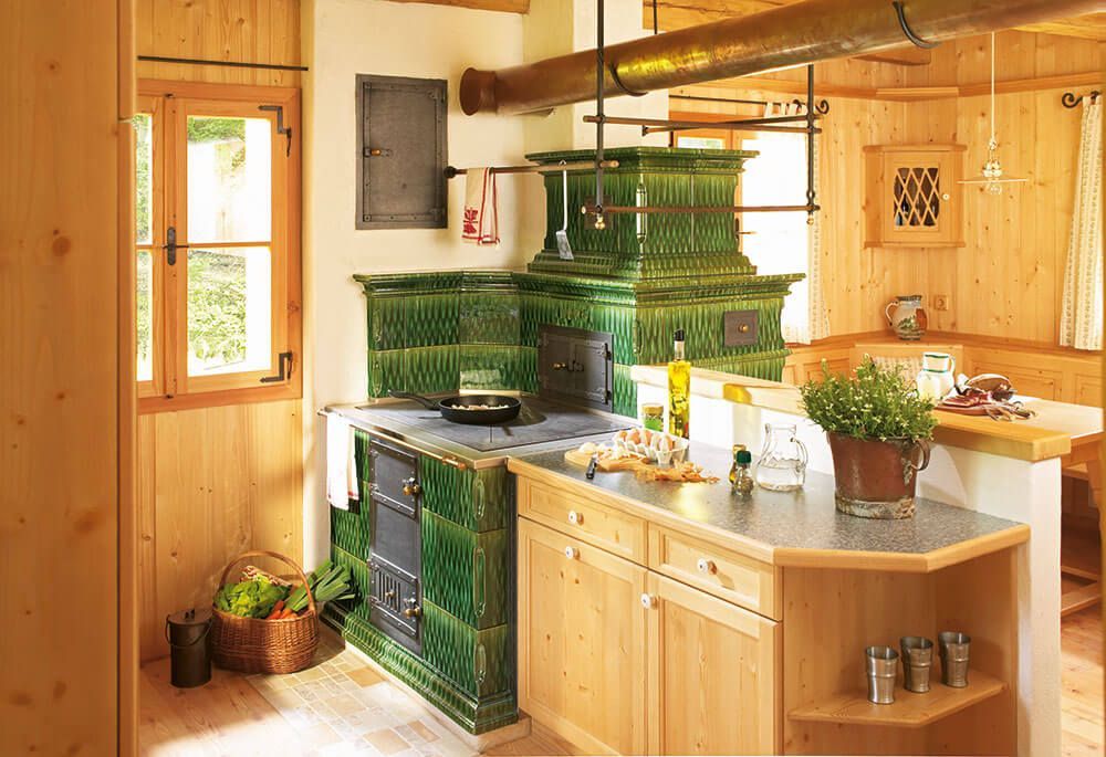 Kachelherde mit Keramik von Sommerhuber