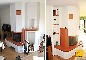 Zwei Bilder eines Wohnzimmers mit Kamin und Regalen.