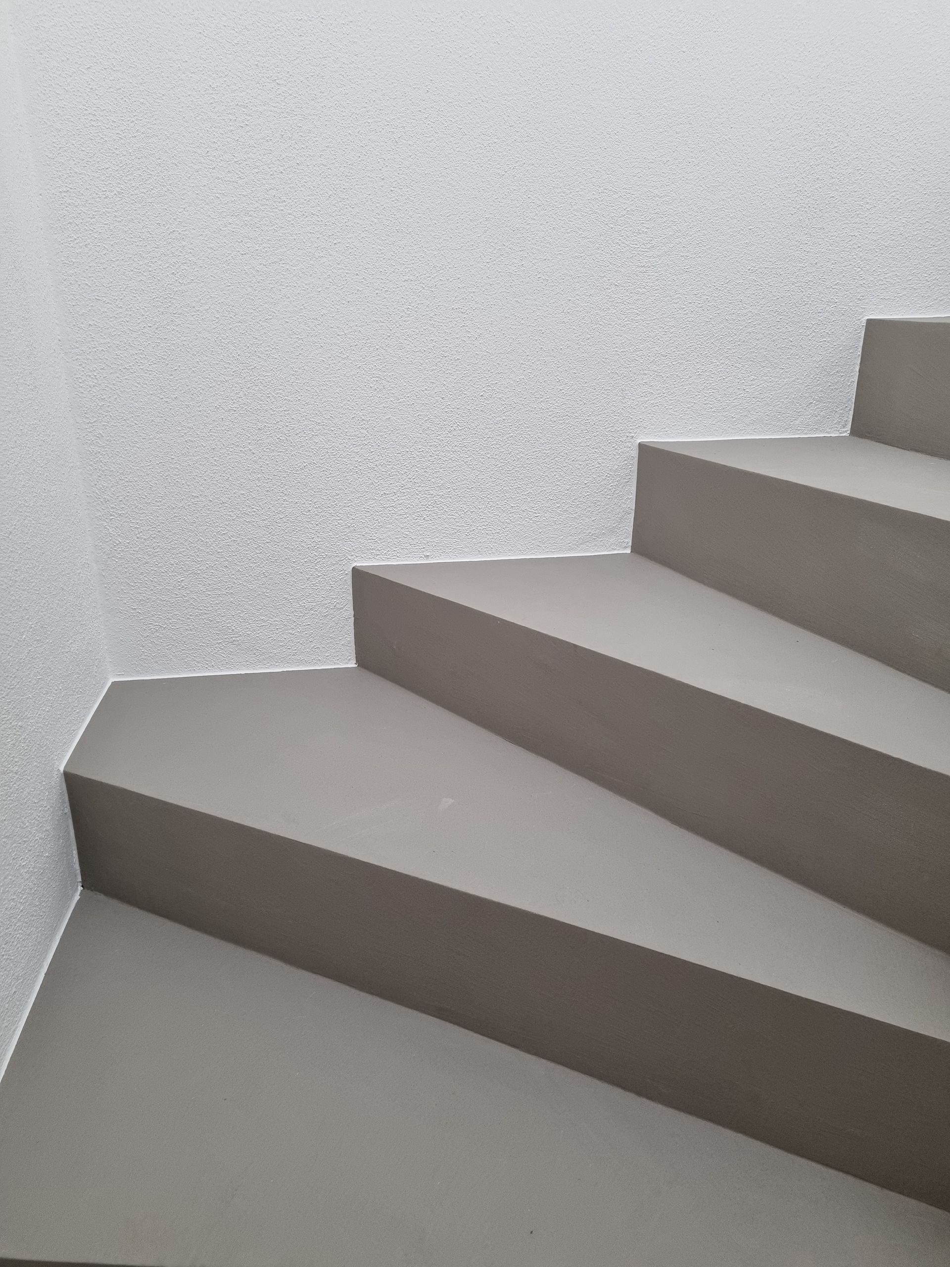 Ecktreppe in Betonoptik