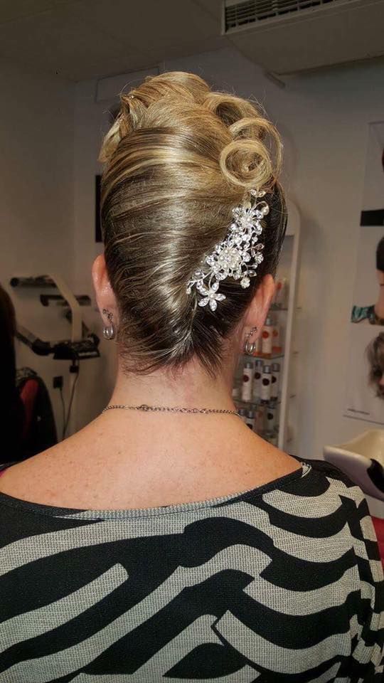 Chignon de mariée avec pince