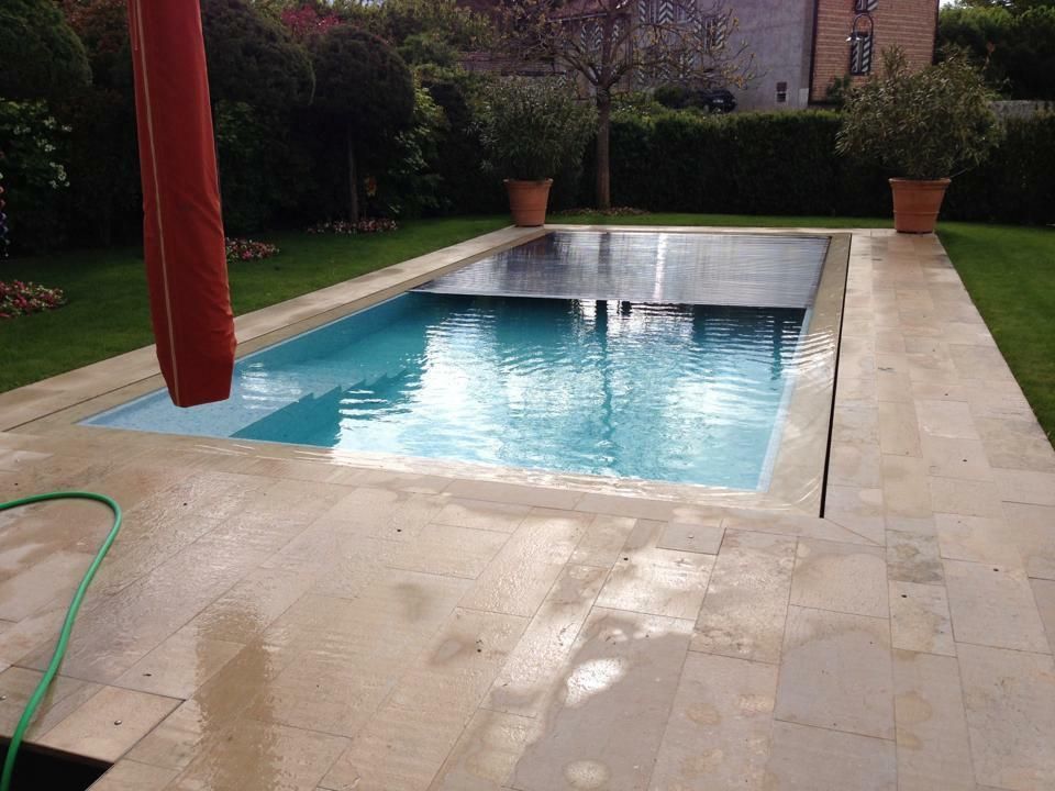 piscine étant couverte