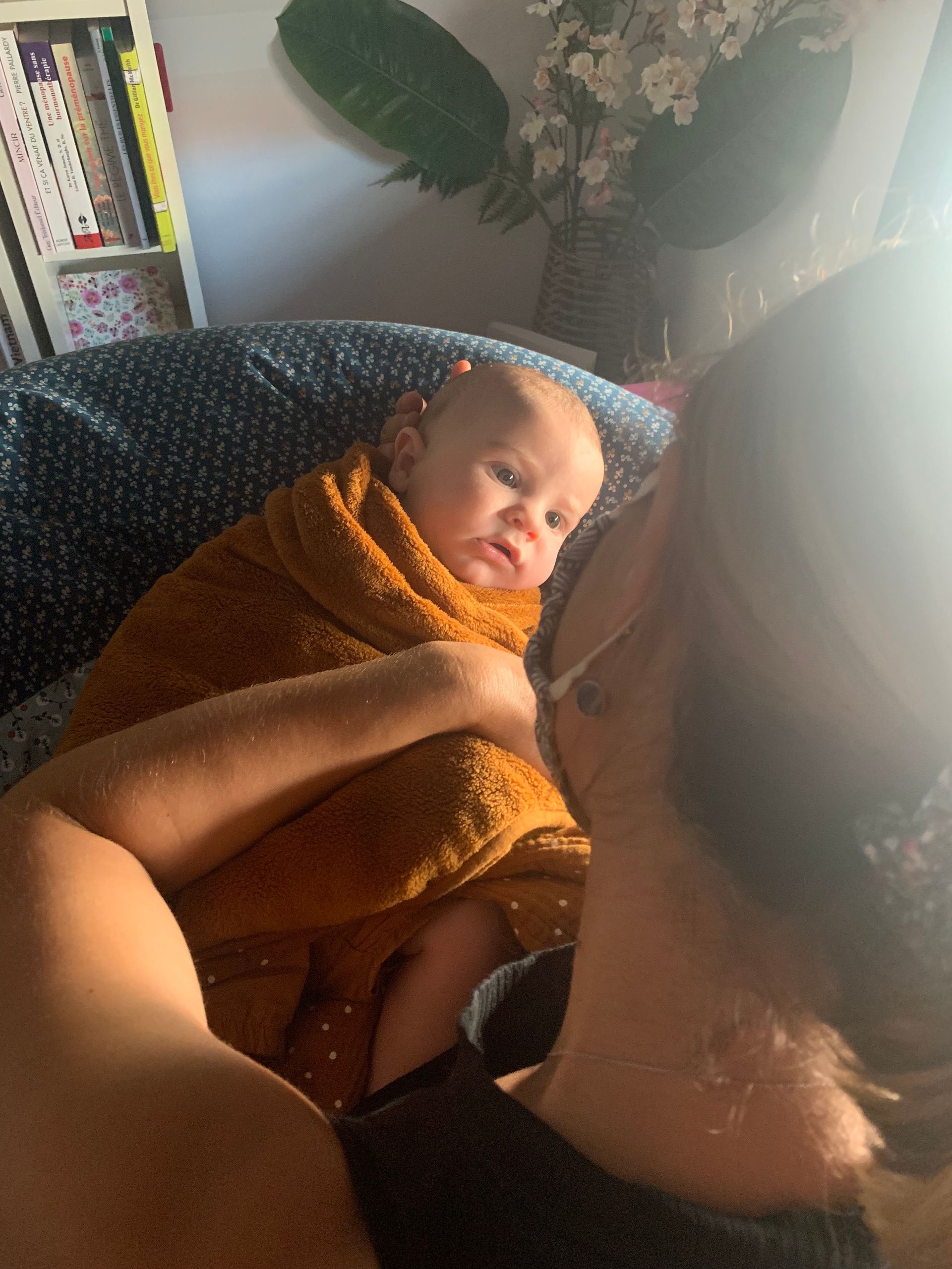 Bébé dans une couverture