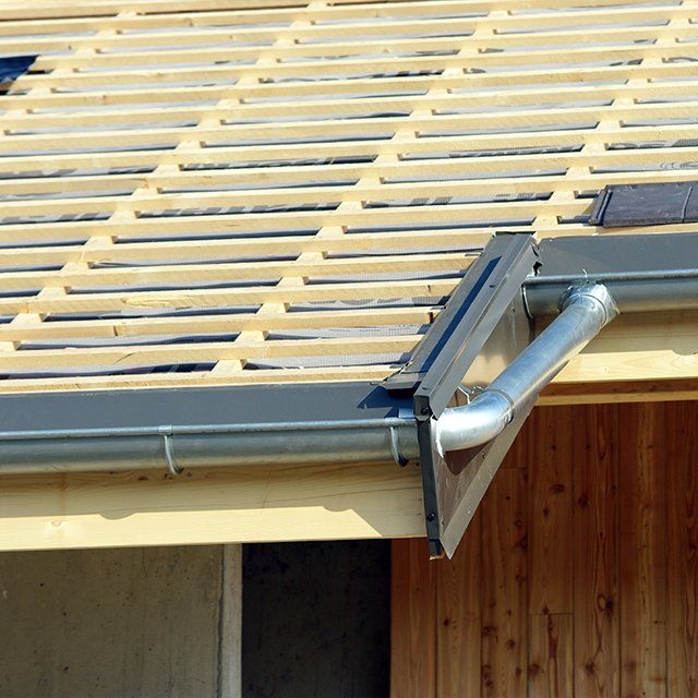 Focus sur gouttière de toit en rénovation