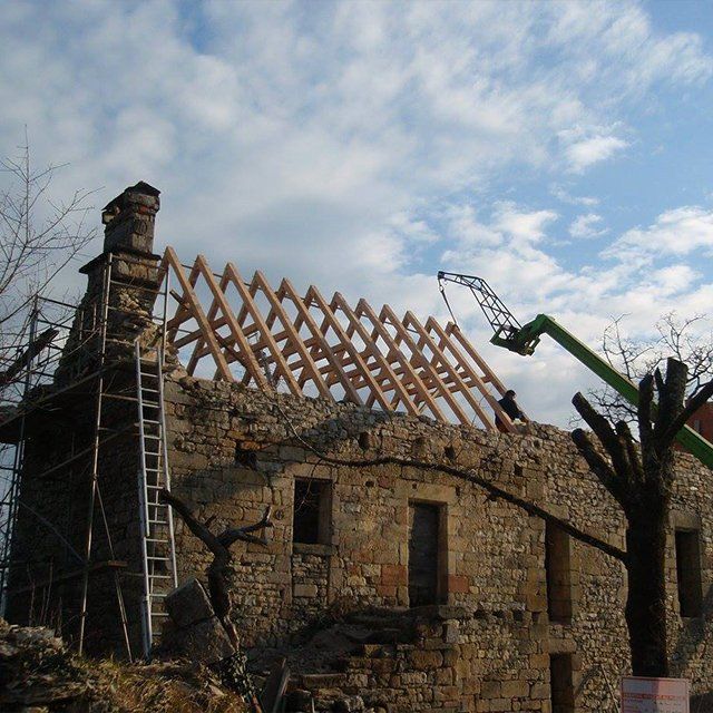 Pose d'une nouvelle charpente sur bâtiment classé au patrimoine