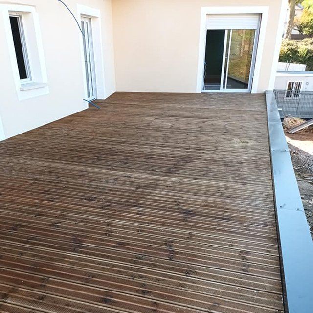 Terrasse extérieure en bois
