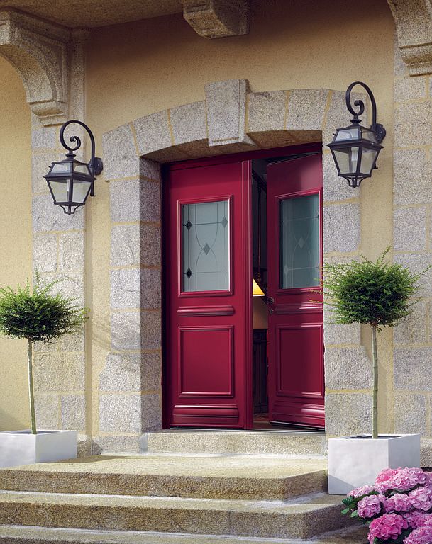 Porte d'entrée double en rouge