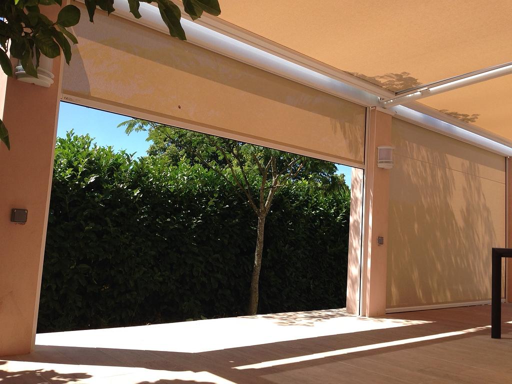 Fermeture en toile d'une terrasse