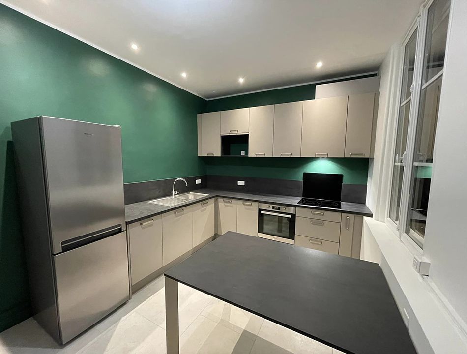 Cuisine avec des murs peints