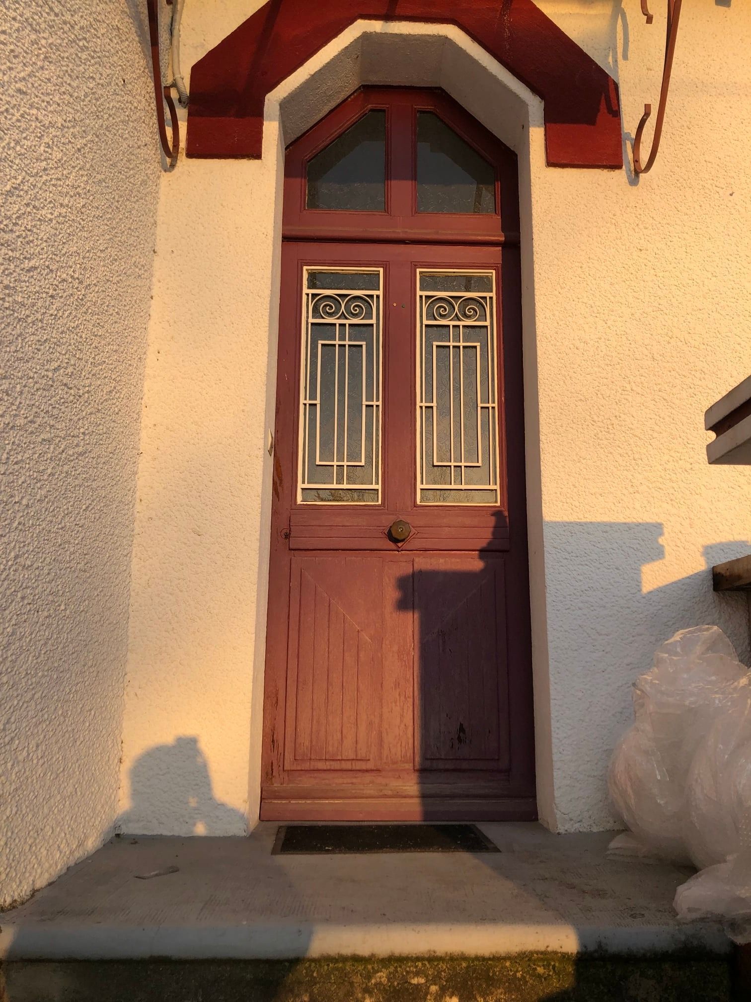 Porte d'entrée en bois