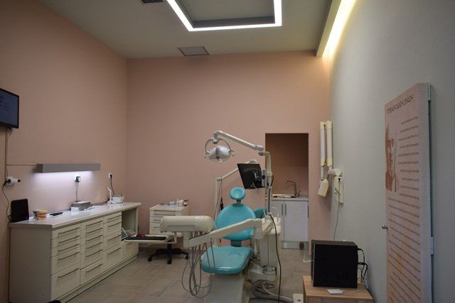 Χειρουργός Οδοντίατρος Έλενα Κόφα