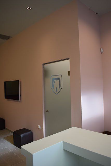 Χειρουργός Οδοντίατρος Έλενα Κόφα