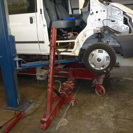 Redressage au dozer et voiture sur marbre - Carrosserie de Boissonnet