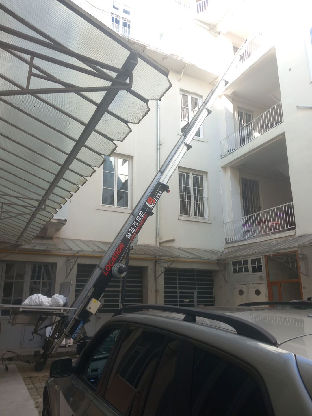 Monte-charge sur remorque