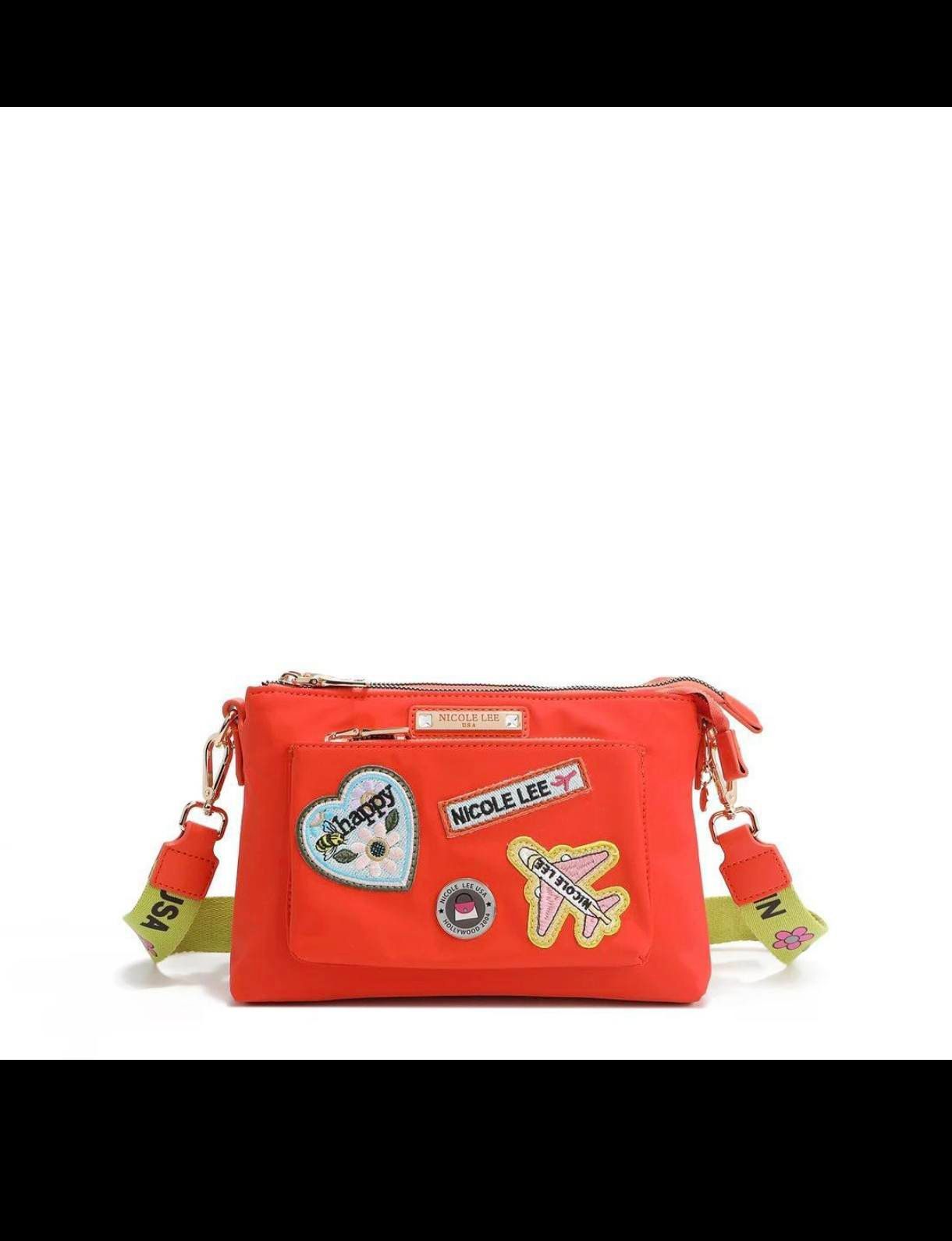 Un bolso rojo con una correa amarilla y parches.