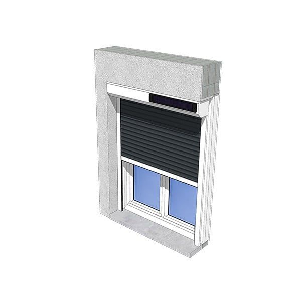 Porte-fenêtre avec des volets roulants solaires