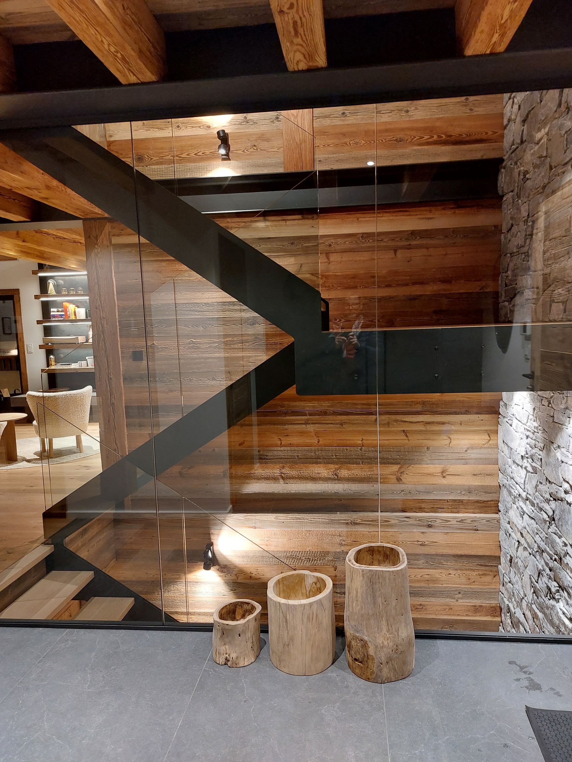 Escaliers avec garde-corps transparent