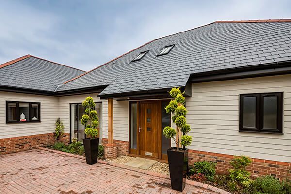 Pavillon avec des lames