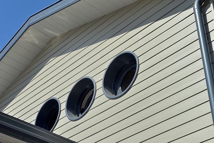 Bardage avec des lames horizontales