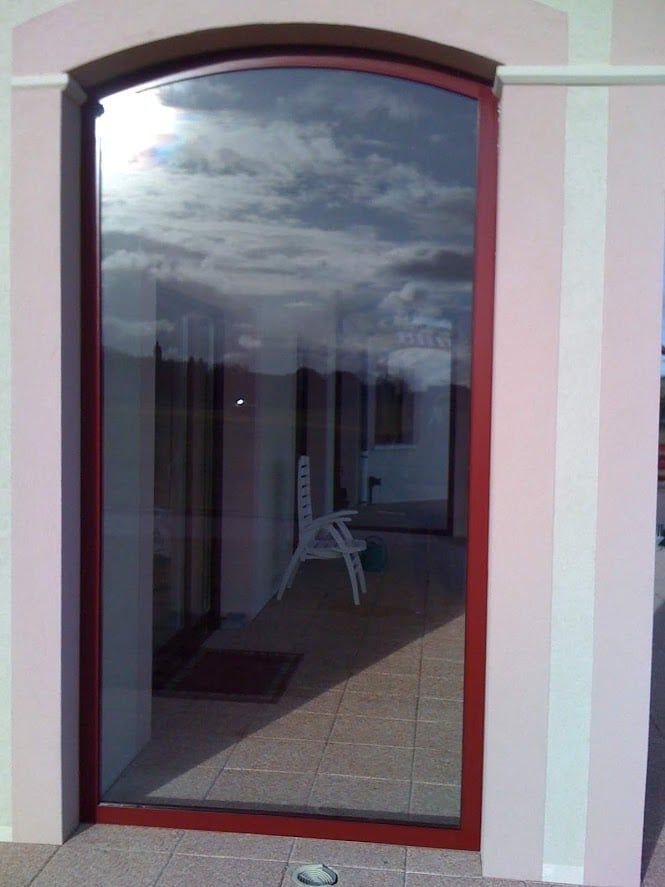 Porte-fenêtre en verre