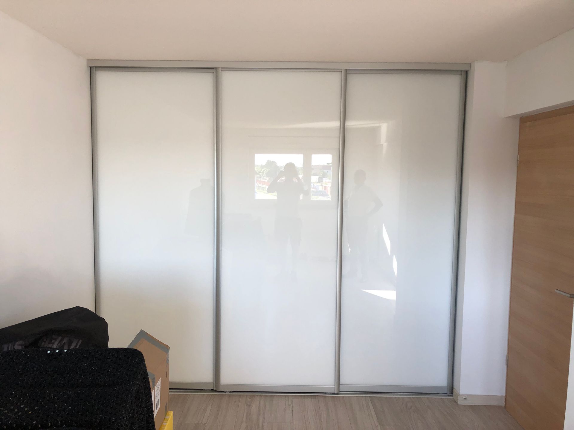 Portes de placards blanches