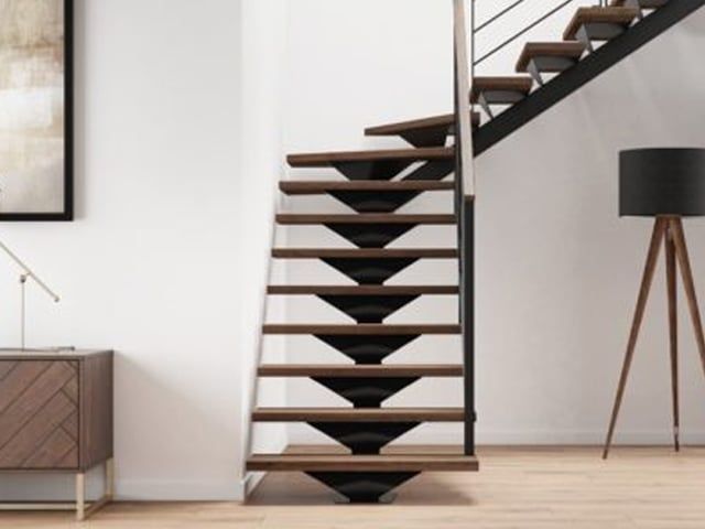 Escalier de face à poutre centrale