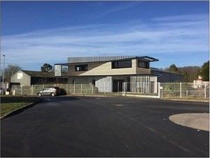 Granit Jaune - Local