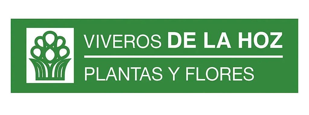 A green sign that says vivero de la hoz plantas y flores