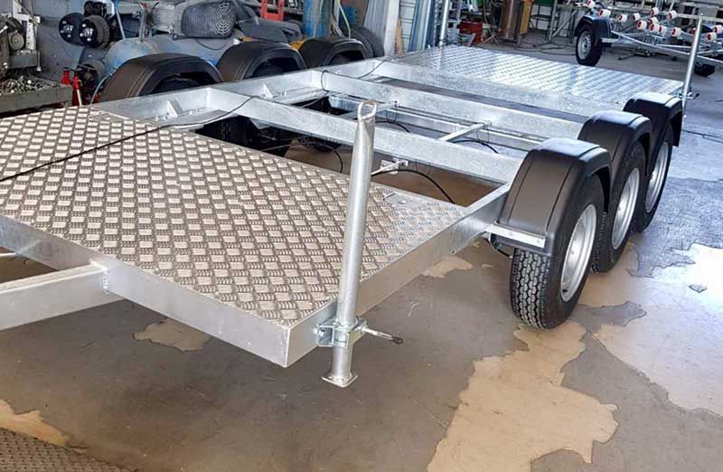 Ειδικό τρέιλερ για μεταφορά φυλακίου τύπου Kibo και μεταφορά τροχοβίλλας
