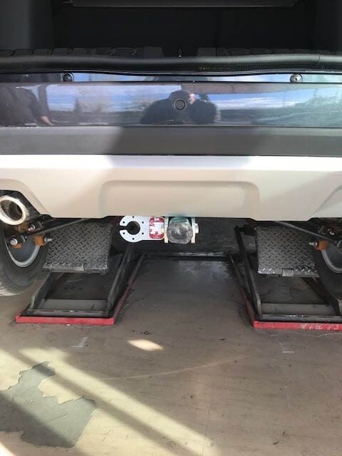 Τοποθέτηση κοτσαδόρου σε Dacia Duster