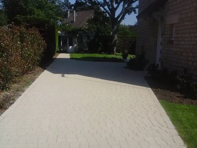 Chemin pavé