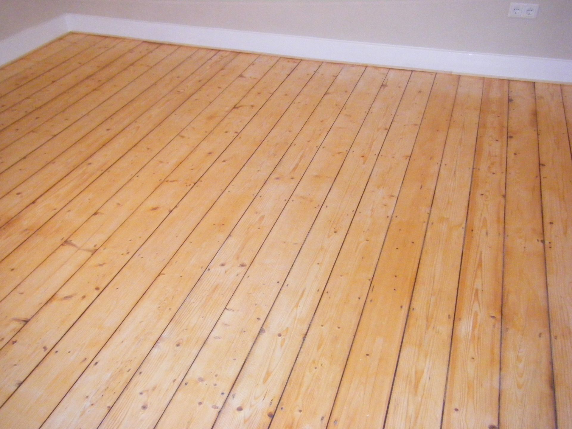 Maler- und Lackierermeister Hübsch, Bodenbelag