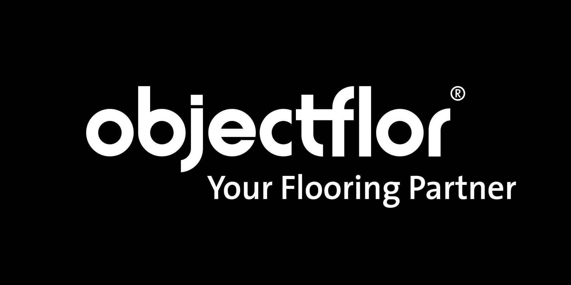 Das objectflor-Logo ist weiß auf schwarzem Hintergrund.